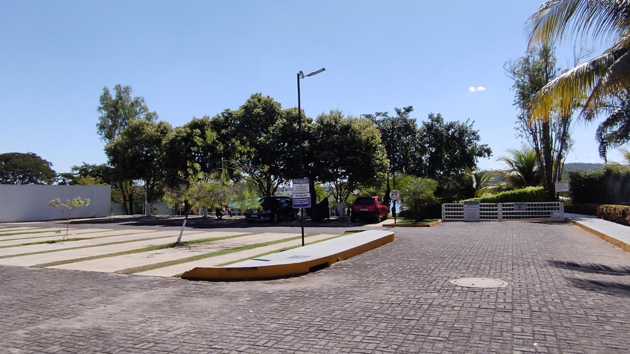 Enseada Nautico Apart Flat I Vista Para O Lago Corumba Caldas Novas Bagian luar foto