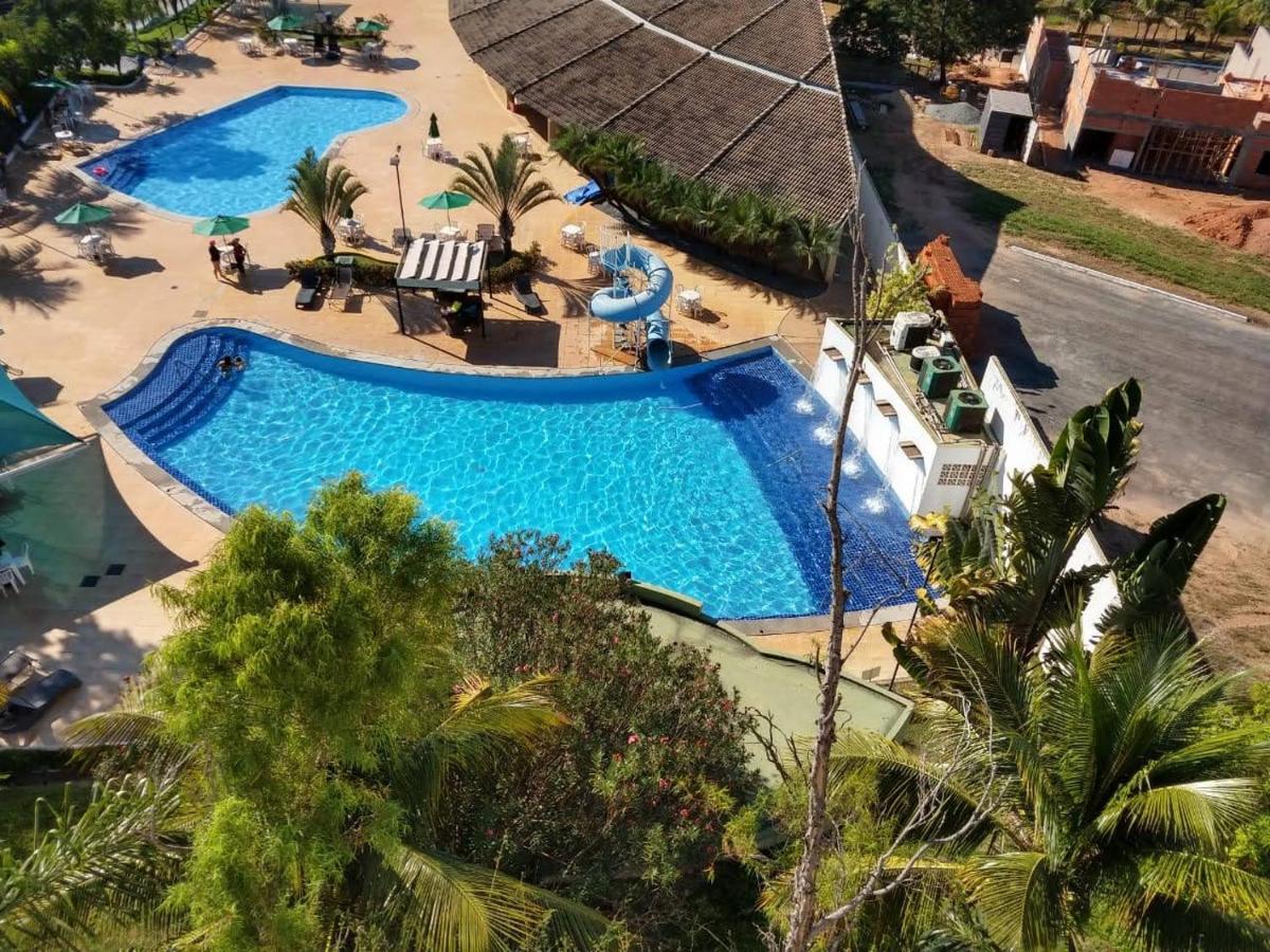 Enseada Nautico Apart Flat I Vista Para O Lago Corumba Caldas Novas Bagian luar foto